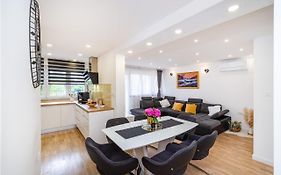 M&F Luxury Apartment